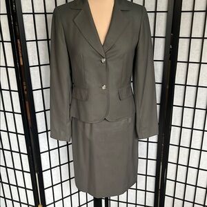 Isabel & Nina Chic Gray Women's Suit Set 6